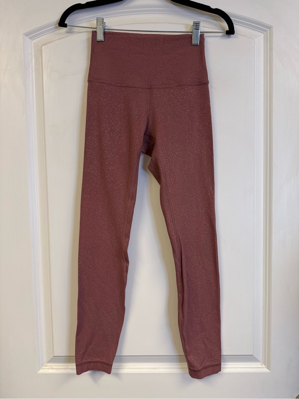 Lululemon Size 2 High Rise Leggings Dusty Rose Tonal Animal Print Full Length